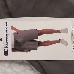 XL: Men's Champion activwear shorts